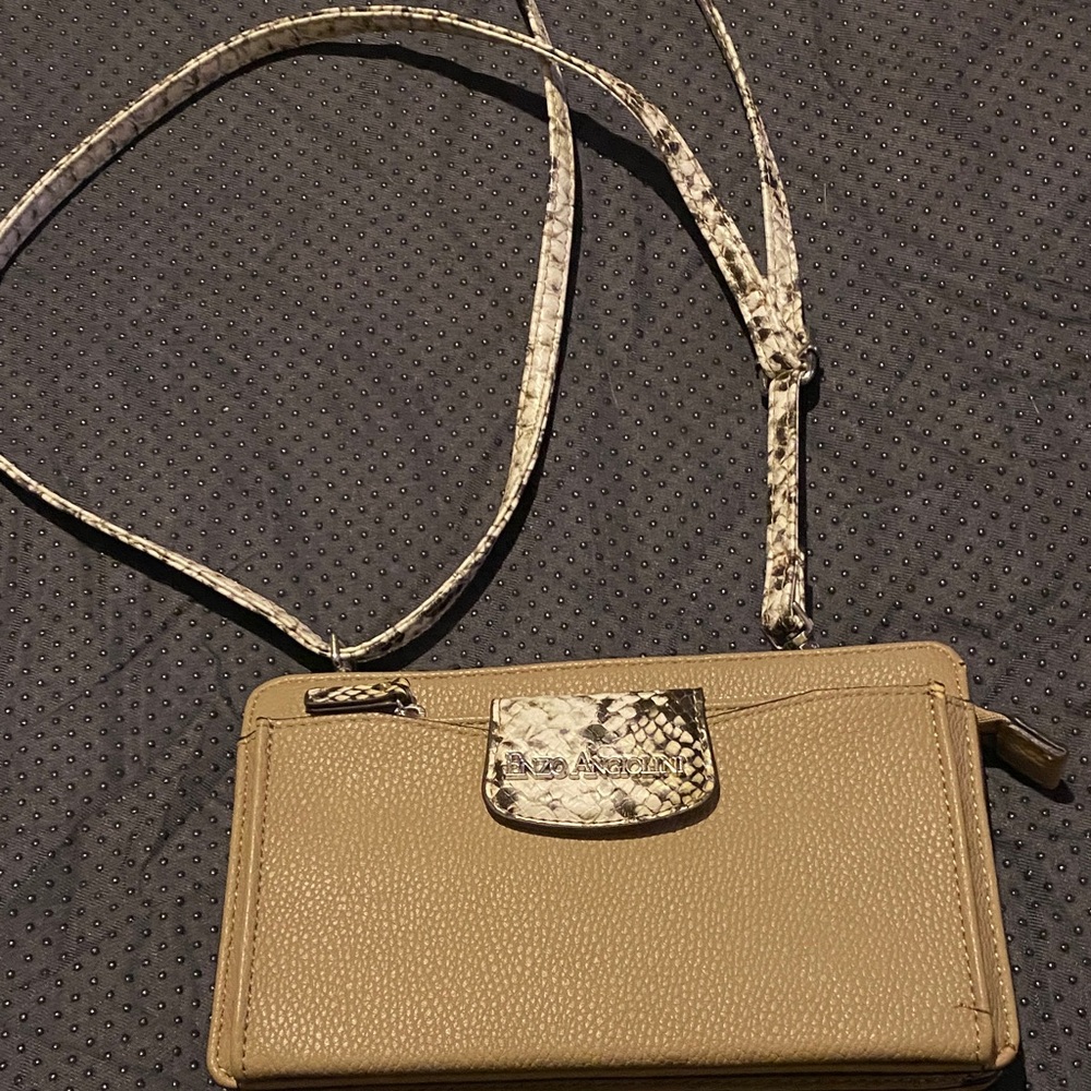 Stylish Tan Crossbody Bag